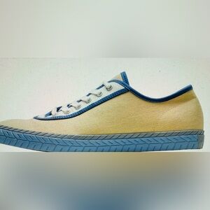 Marni Canvas Sneaker Size 41 EU/ US 8 NWOB ⭐️⭐️⭐️